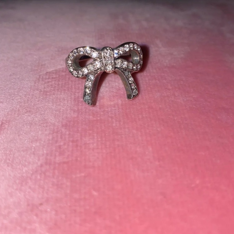 Gemstone Bow Ring